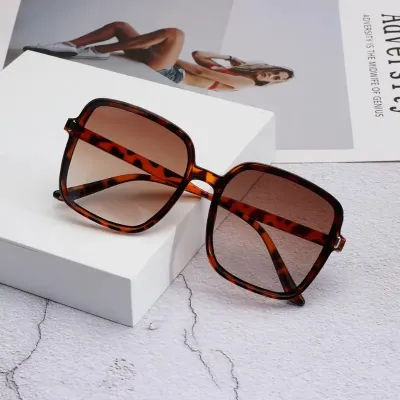 Classic Vintage Retro Stylish Square sunglasses